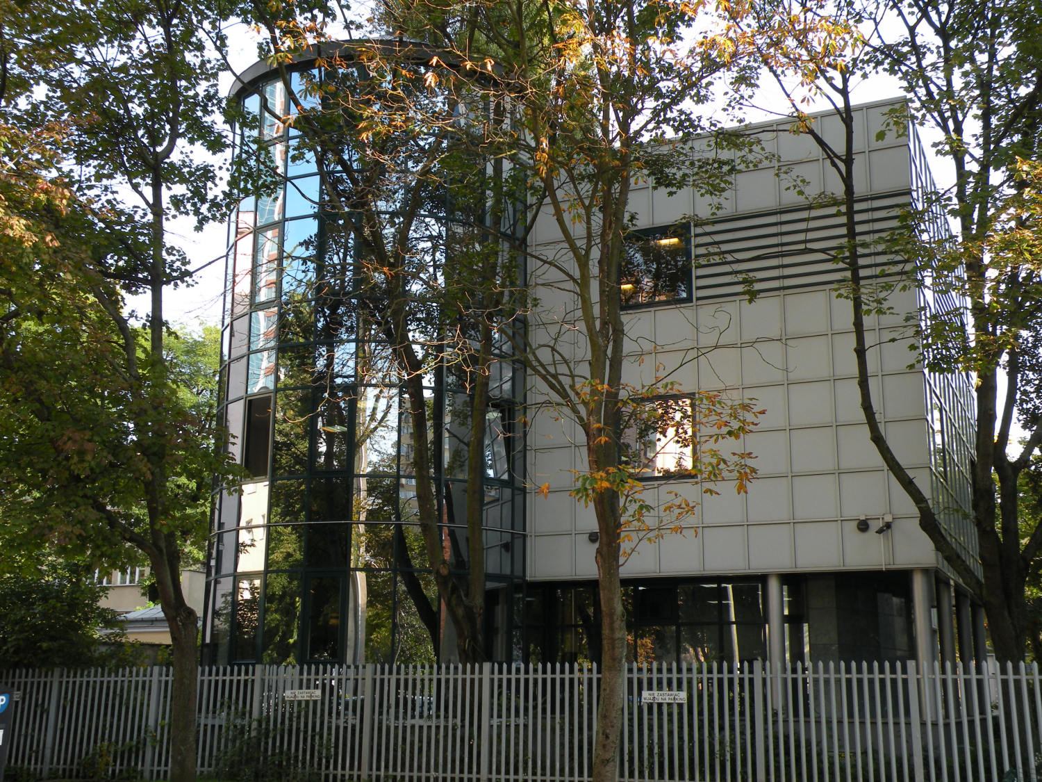 Zdjęcie architektury budynku Nowa Sienna Building